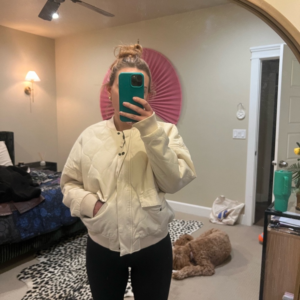 Universal Thread Cream Quilted Jacket - image 4